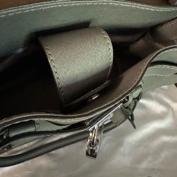 Michael Kors Authentic Michael Kors Grey Lock & Key Purse - Picture 8 of 15